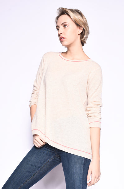 3VERY Light Flare Round Neck w. Accent